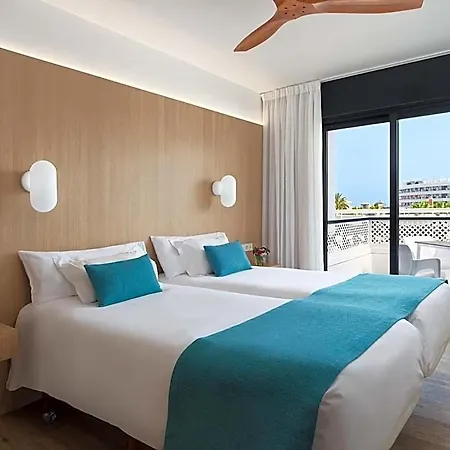 Apart Otel Parque La Paz 4*