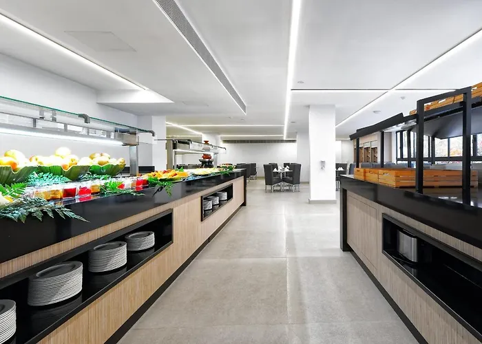 Apartmanhotel Parque La Paz 4*