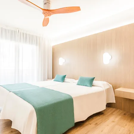 Apart Otel Parque La Paz 4*