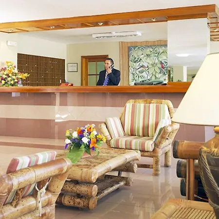 Parque La Paz Apartahotel